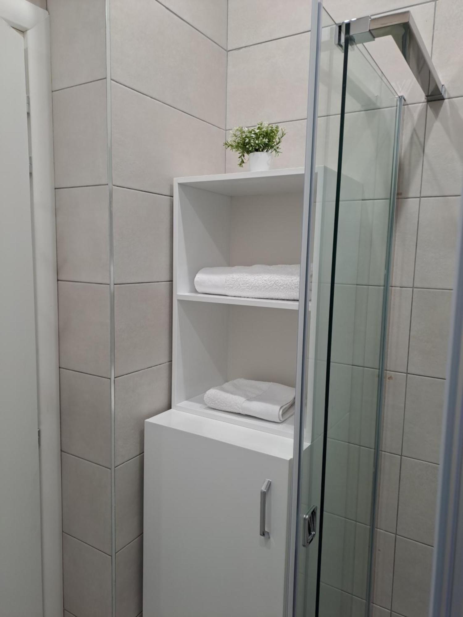 Solar Rooms And Apartments Himare Room photo